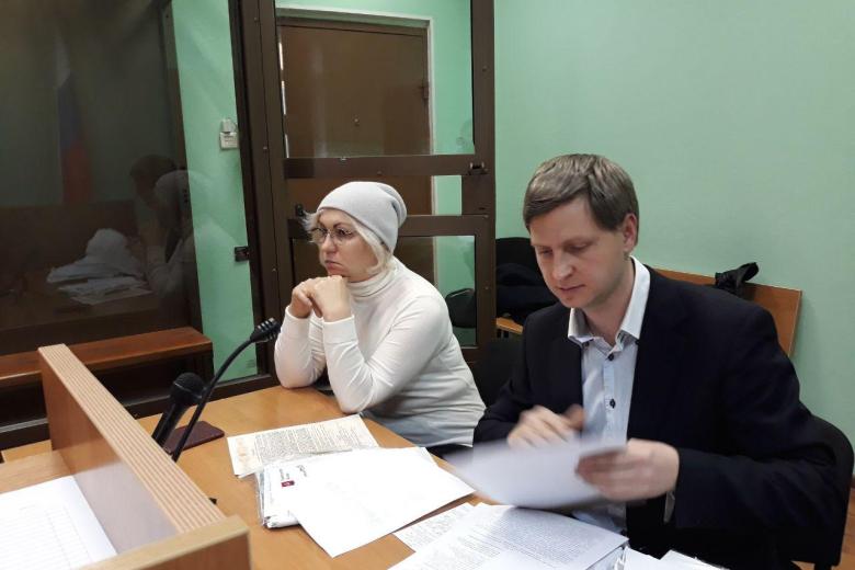 Татьяна Рыбакова с адвокатом Глебом Степановым