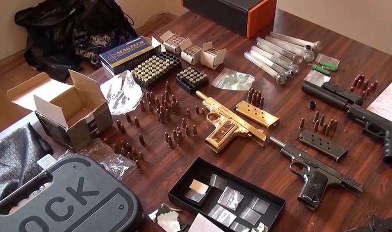Изъятые у Нарека Саргясяна оружие и боеприпасы
