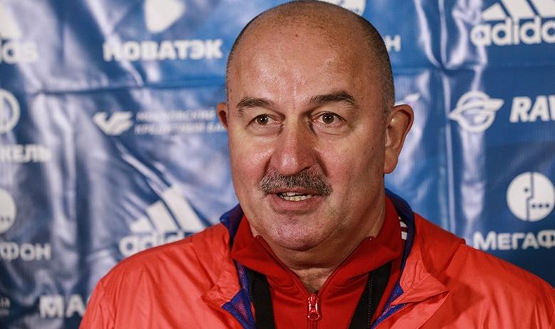 Главный тренер сборной России Станислав Черчесов