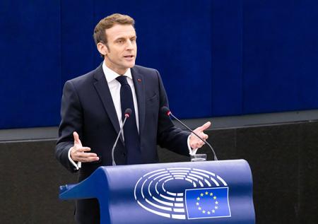Макрон: ЕС должен ответить на предложения РФ по безопасности