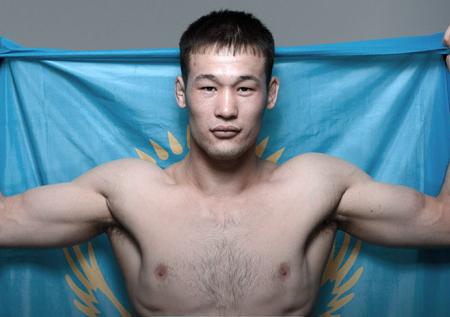 Боец из Казахстана впервые стал чемпионом M-1 Challenge