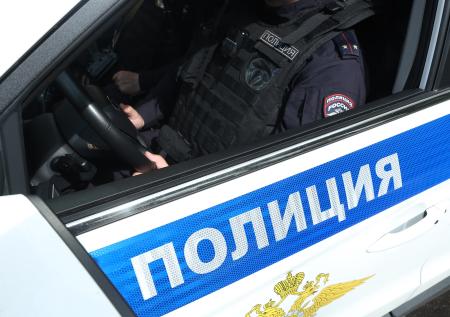 Голая девушка осквернила памятник Т-34 времен ВОВ в Барнауле