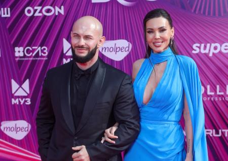 Жена Джигана стала «мамой» на глазах у Павла Воли