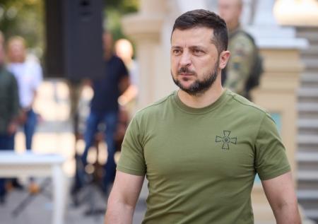 Зеленский учредил медаль с элементами, похожими на свастику