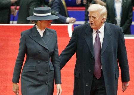 Собчак сравнила Меланию Трамп со старухой Шапокляк