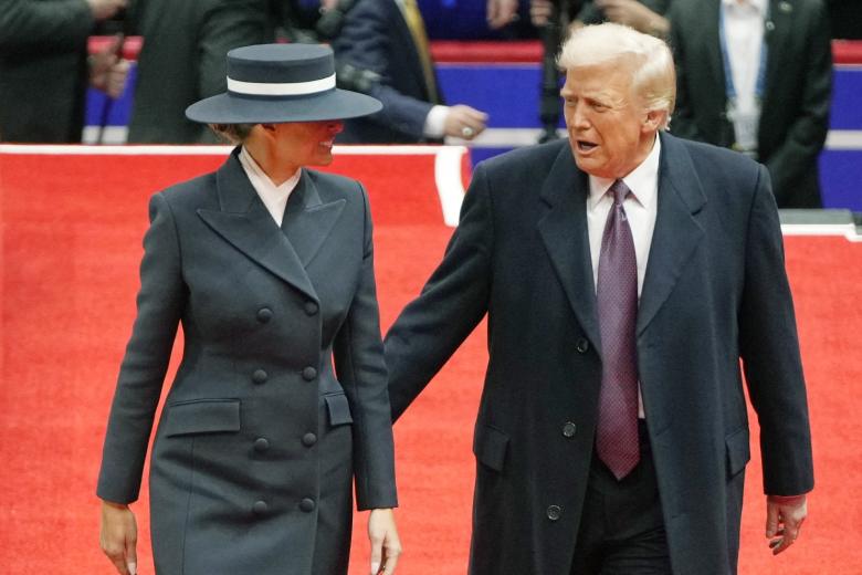Президент США Дональд Трамп и первая леди США Мелания Трамп на параде по случаю инаугурации