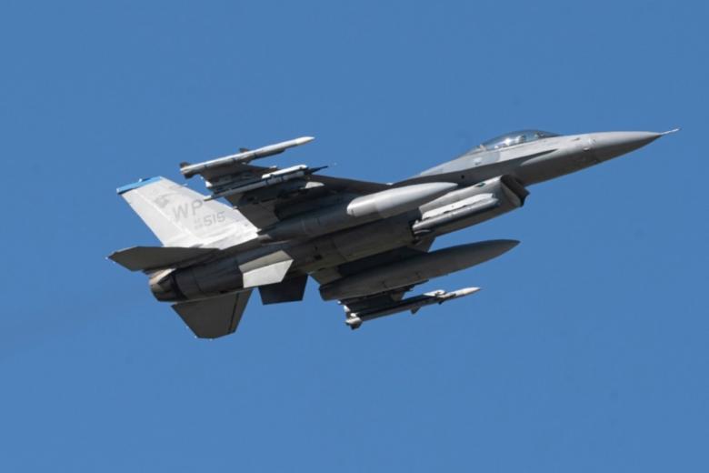 F-16