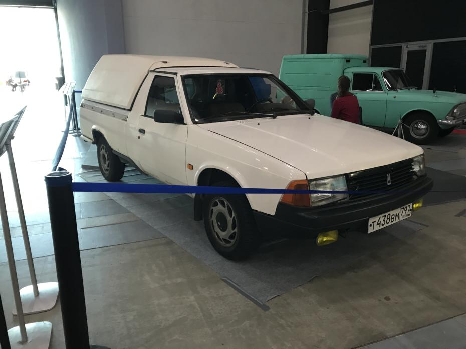 Автомобиль «Москвич-2135»