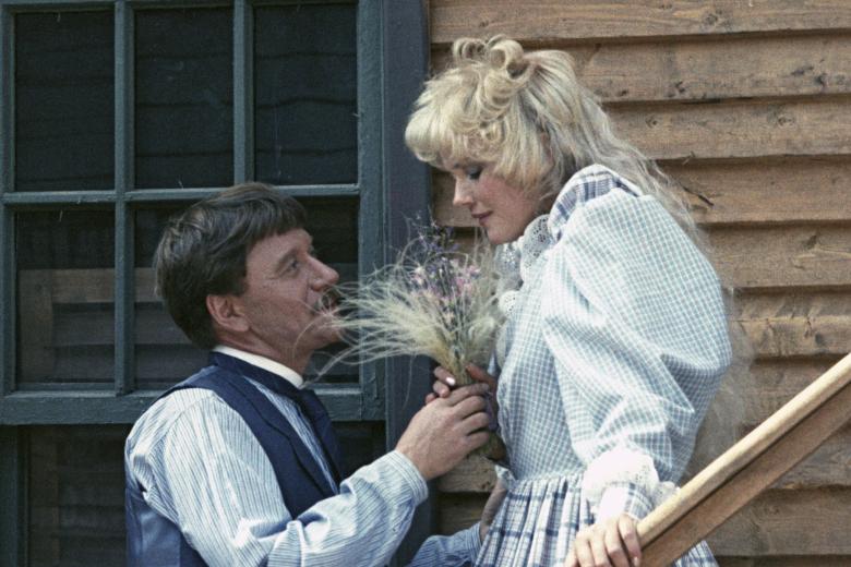 Александра Яковлева и Андрей Миронов в фильме «Человек с бульвара Капуцинов», 1987 год