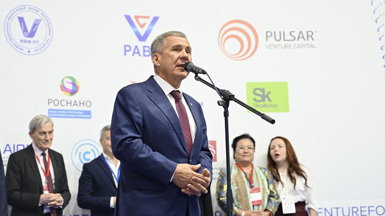 Рустам Минниханов