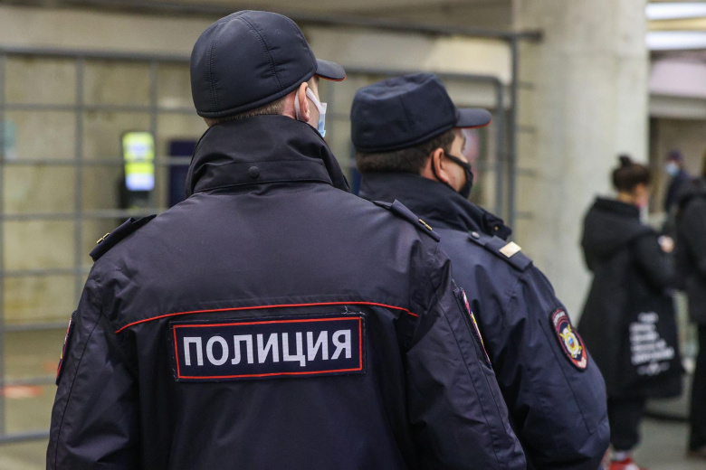  Сотрудники полиции