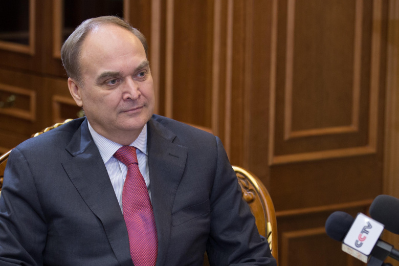 Анатолий Антонов