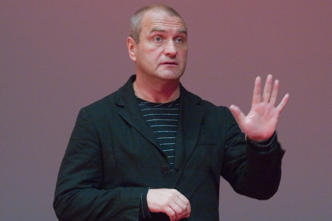 Александр Балуев