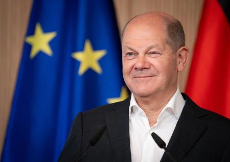 Германист назвал последствия провала СДПГ на выборах для Шольца