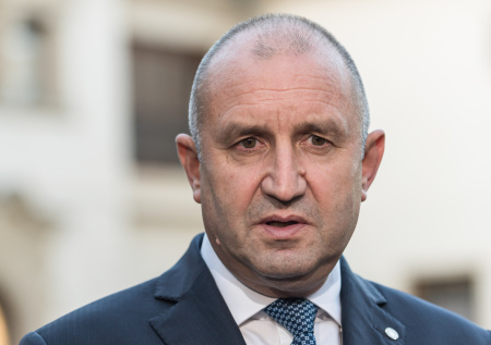 Президент Болгарии объявил об отставке