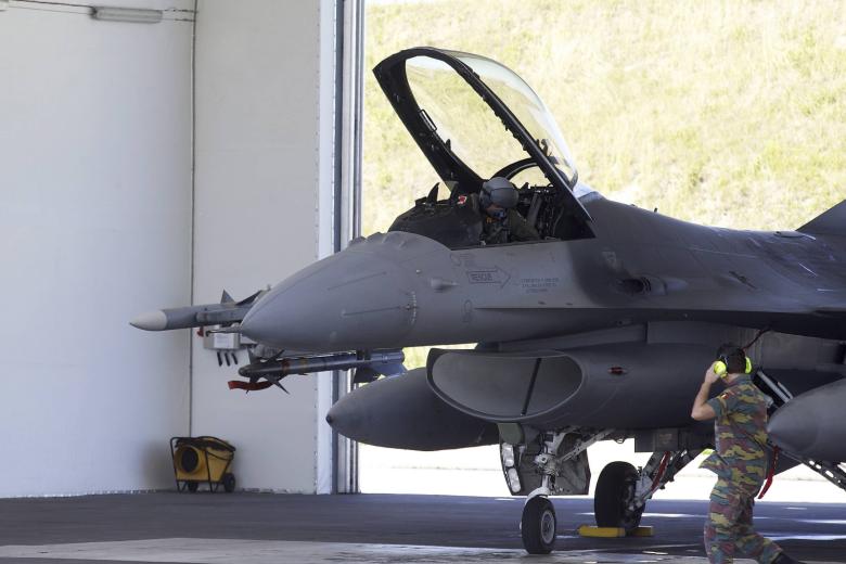 Истребитель F-16