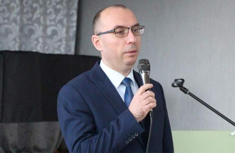 Валерий Серов