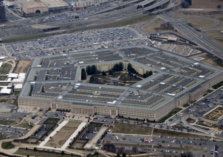 Министр обороны США уволил «главного разведчика» из-за утраты доверия