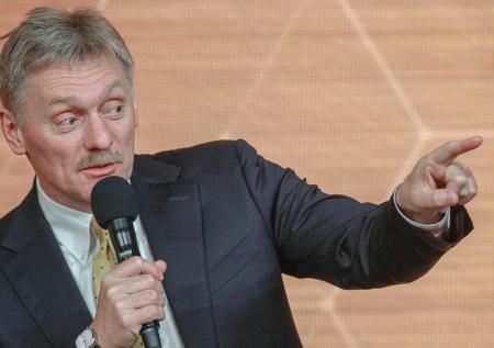 Песков рассказал о недостатках веерной раздачи средств