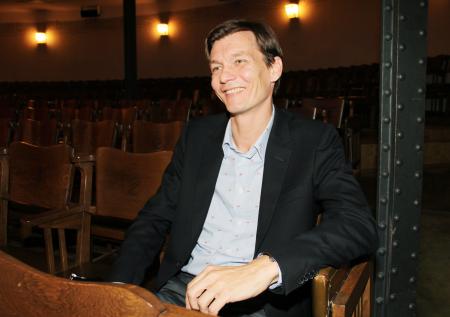 Филипп Янковский встал на колени перед Натальей Солженицыной