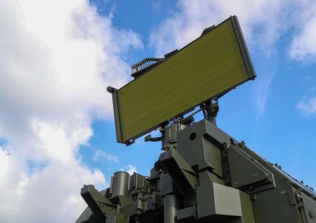 Появились кадры разрушенной улицы после налета БПЛА на Саратов
