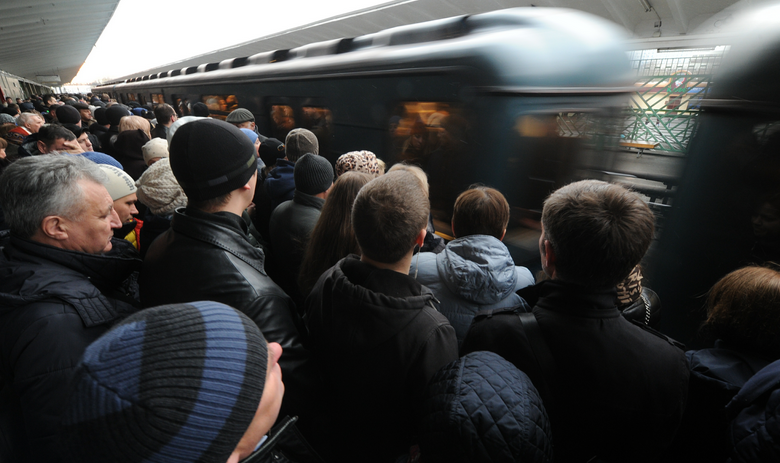 Станция «Выхино«