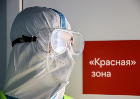 Россия повторила свой антирекорд по смертности от коронавируса за сутки