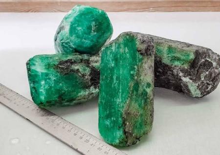 Четыре коллекционных самородка весом почти 5 кг обнаружили в РФ