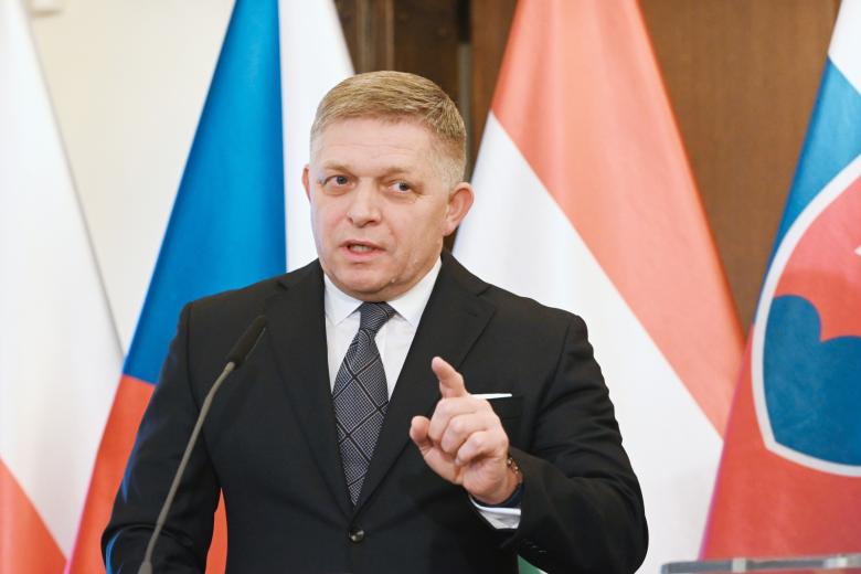 Роберт Фицо