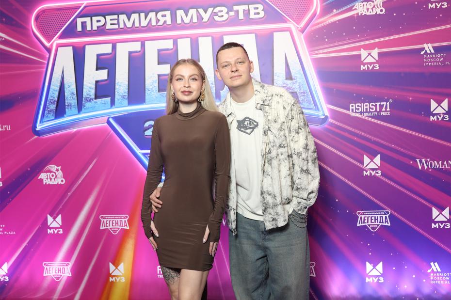 Группа «5УТРА» во время гала-ужина «Премии МУЗ-ТВ 2025. Легенда»