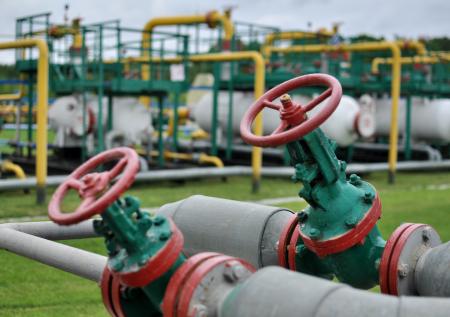 Цена на газ опустилась ниже $1000 за тысячу кубометров