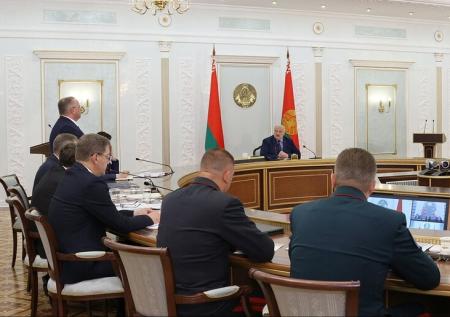 Лукашенко «отколошматил» губернаторов за реакцию на ураган