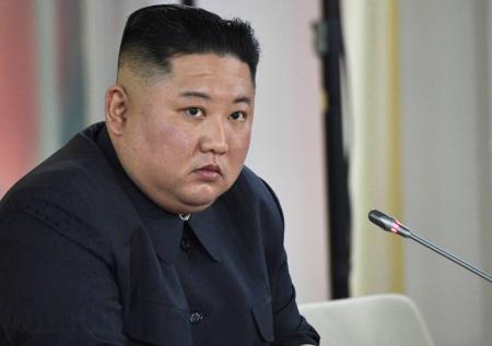 Ким Чен Ын поручил запустить первый военный спутник КНДР