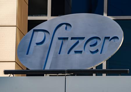 Эксперты FDA рекомендовали применение вакцины Pfizer в США