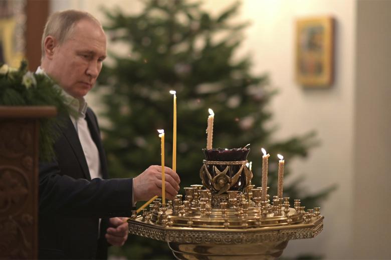 Владимир Путин на рождественском богослужении в храме Спаса Нерукотворного Образа