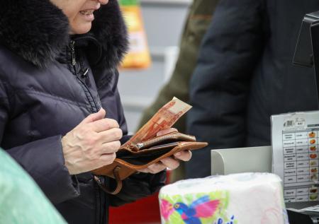 Юрист дал советы, что делать с сомнительными банкнотами