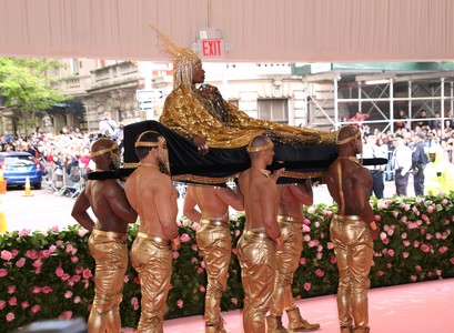 Бал Института костюма Met Gala полностью отменили в 2020 году