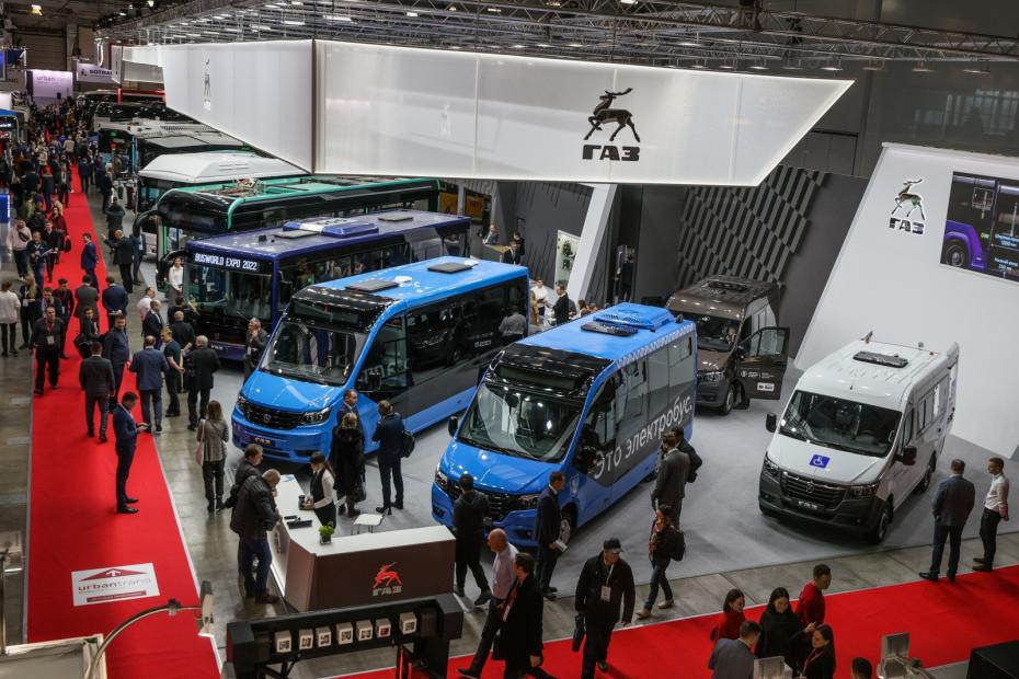 Посетители на международной выставке автобусной техники BW Expo 2022 в международном выставочном центре «Крокус Экспо»