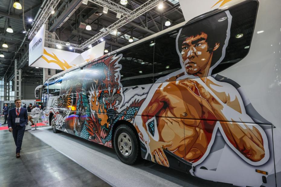 Автобус китайской компании Golden Dragon (XML6126JR-Триумф) на международной выставке автобусной техники BW Expo 2022 в международном выставочном центре «Крокус Экспо»
