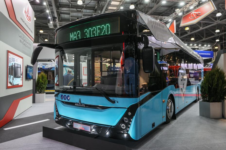 Электробус МАЗ-303Е20 (Минского автомобильного завода) на международной выставке автобусной техники BW Expo 2022 в международном выставочном центре «Крокус Экспо»