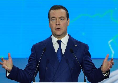Медведев обещал углубить и расширить программу расселения аварийного жилья