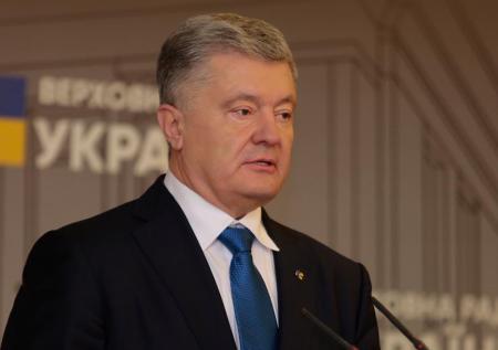 На Украине объяснили, почему Порошенко не будут преследовать за госизмену