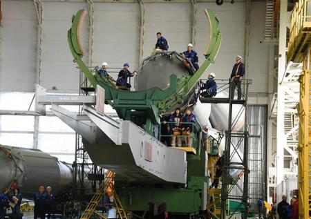 Роскосмос показал сборку ступеней «Союза»