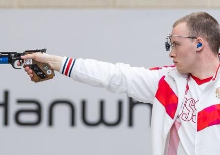 Черноусов завоевал бронзу в стрельбе из пистолета в финале Кубка мира