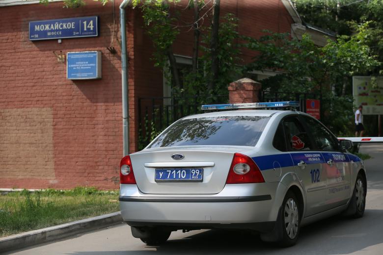 Задержанного в Москве журналиста интернет-издания "Медуза" И. Голунова доставили в больницу с жалобами на плохое самочувствие