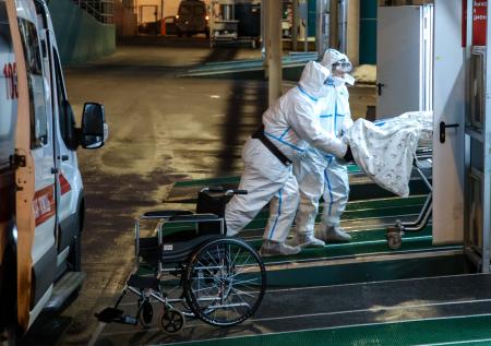 В России за сутки выявили более 17,5 тысячи случаев заражения COVID-19