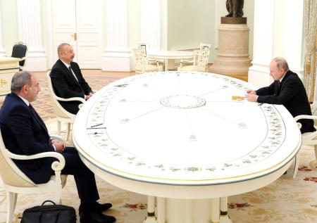 Политолог объяснил, почему Баку хочет подписать мир с Ереваном в Москве
