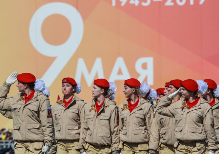 Стало известно, сколько дней россияне отдохнут в майские праздники