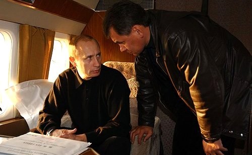 С главой МЧС Сергеем Шойгу по пути в адыгейское село Еленовское. 2002