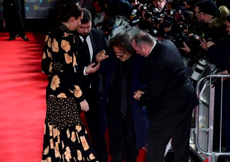 Аль Пачино упал на красной дорожке премии BAFTA